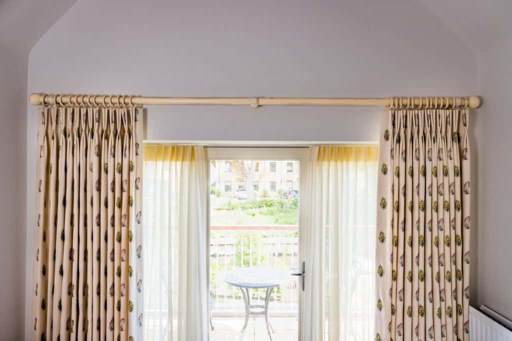 curtain poles